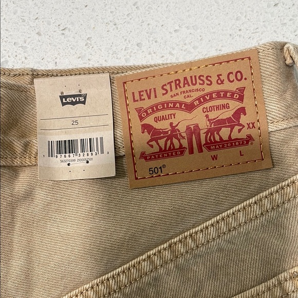 Levi's Tan Jean Shorts High-Waisted Cut-Off - Picture 3 of 6
